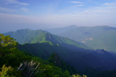 祖母山頂より