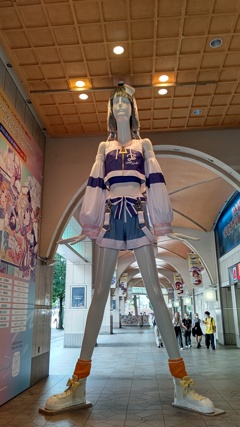 巨大宣伝用ディスプレイ人形