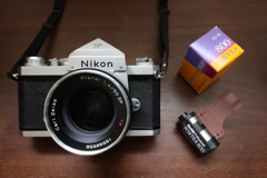 Carl Zeiss vs Nikkor mounted Nikon F 002