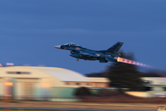 F-2夜間発進❗️①