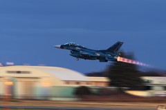 F-2夜間発進❗️①