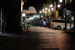 街頭が照らす