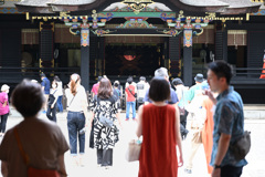 祝日の参拝