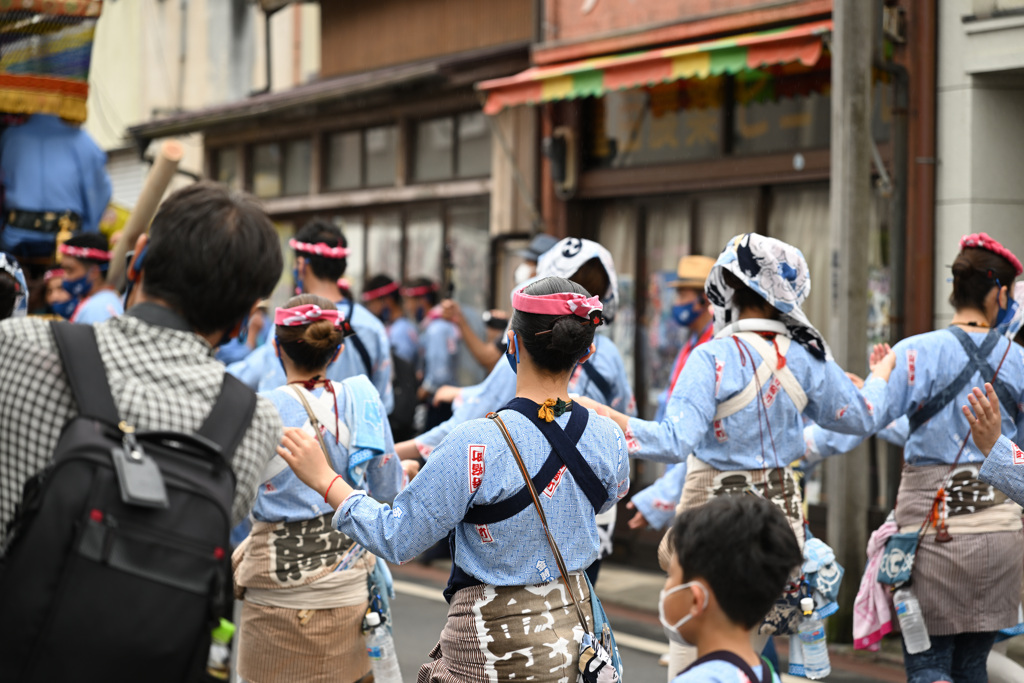 祭りと踊り