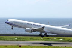 唯一の国際便離陸シーン