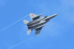 ジェットエンジンの爆音