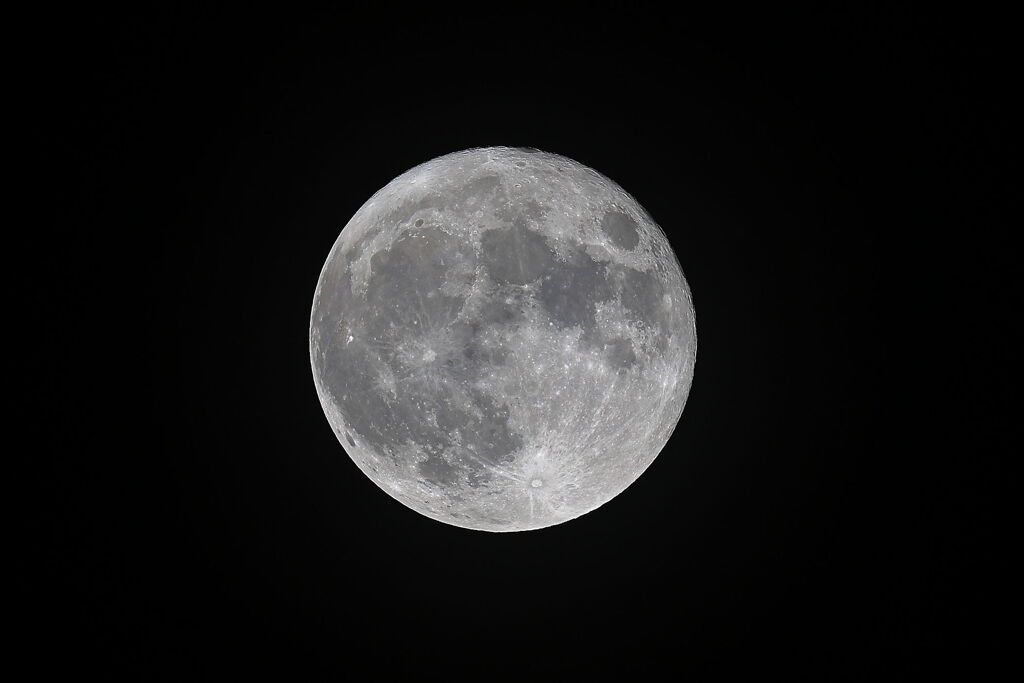 今夜31日のお月さん