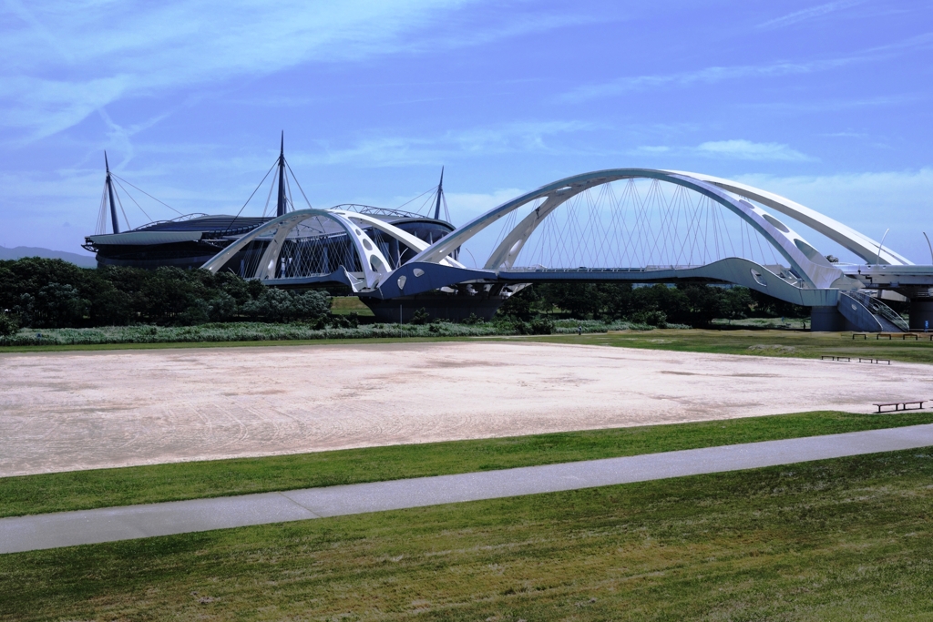 斬新なデザイン豊田大橋＃１