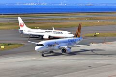 秋晴れのセントレア飛行機撮影＃９