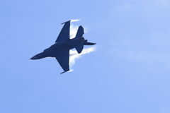 Ｆ－２・アクロバット飛行＃２