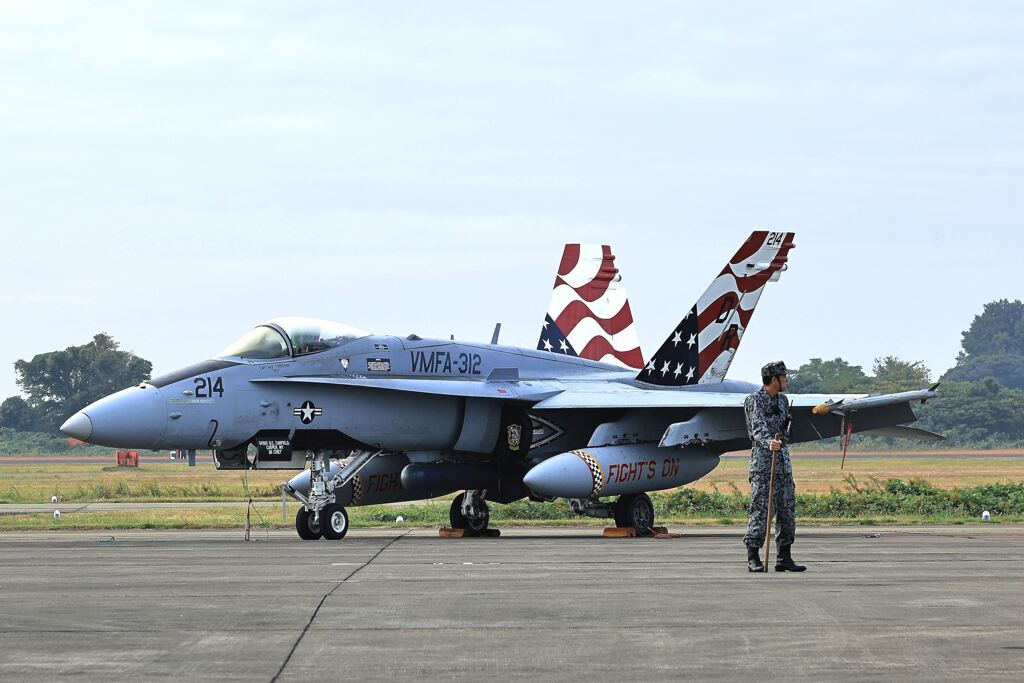 小編隊・機動飛行＃１