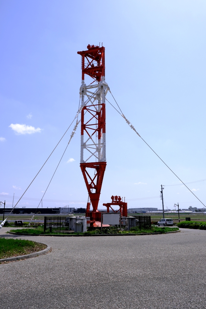 依佐美の鉄塔と鯉のぼり＃３