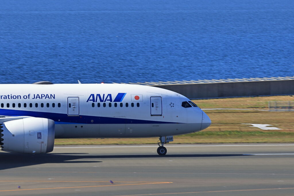 秋晴れのセントレア飛行機撮影＃５