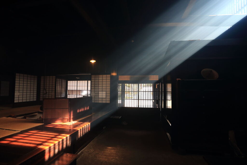 妻籠宿・脇本陣奥谷の「囲炉裏の光」＃９