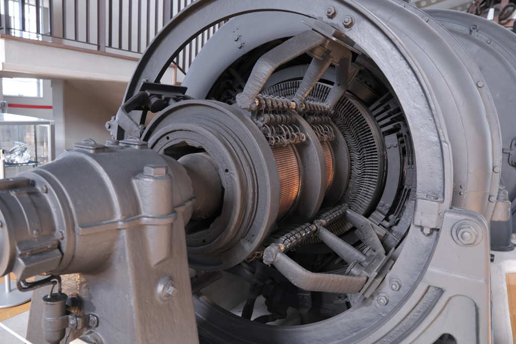 依佐美送信記念館と菜の花＃１０