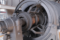 依佐美送信記念館と菜の花＃１０