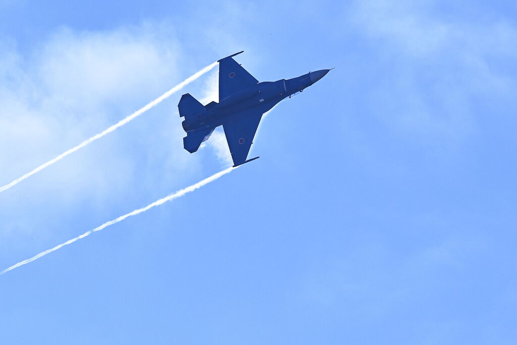 Ｆ－２・アクロバット飛行＃１