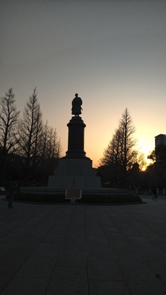 靖国神社夕暮
