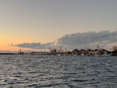 夕風の漁港