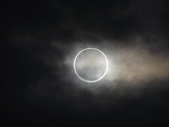 祈りが通じたようで＾＾＾＾太陽の吐息がふーっと雲を吹き飛ばしてくれたような……