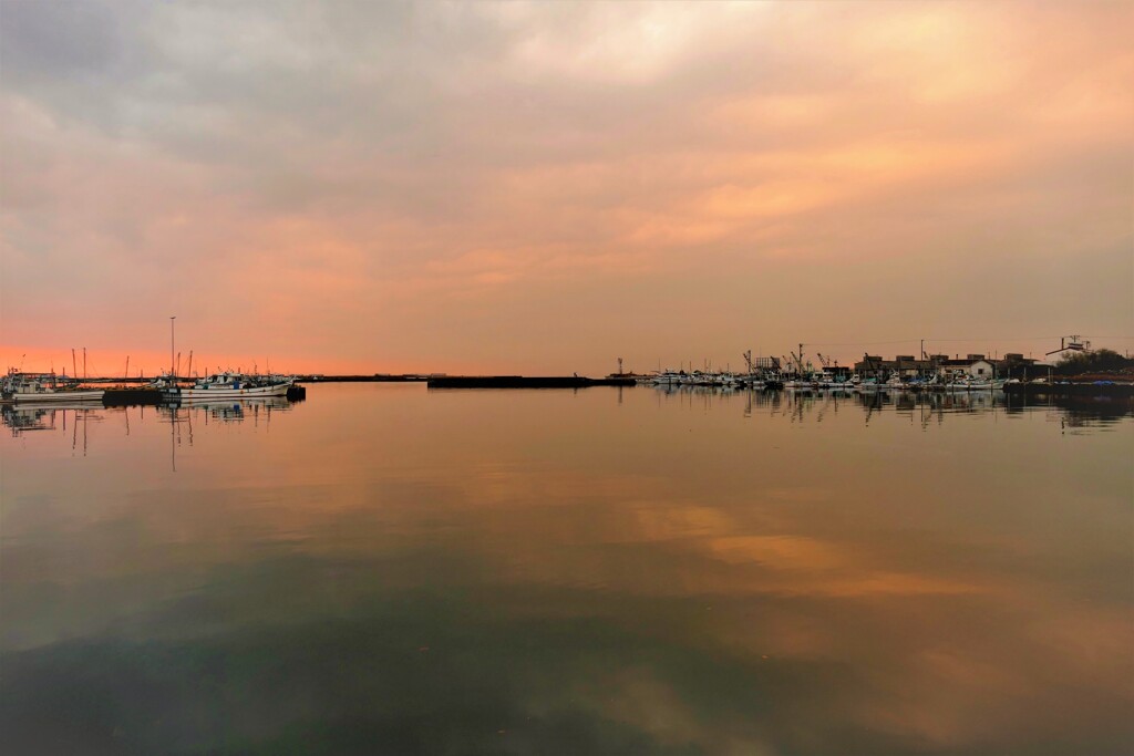 夕凪の港