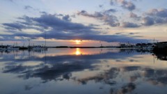 夕陽と流れる雲