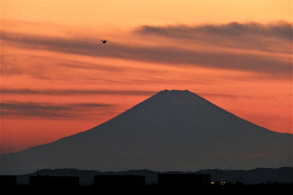 夕景富士…富津漁港から