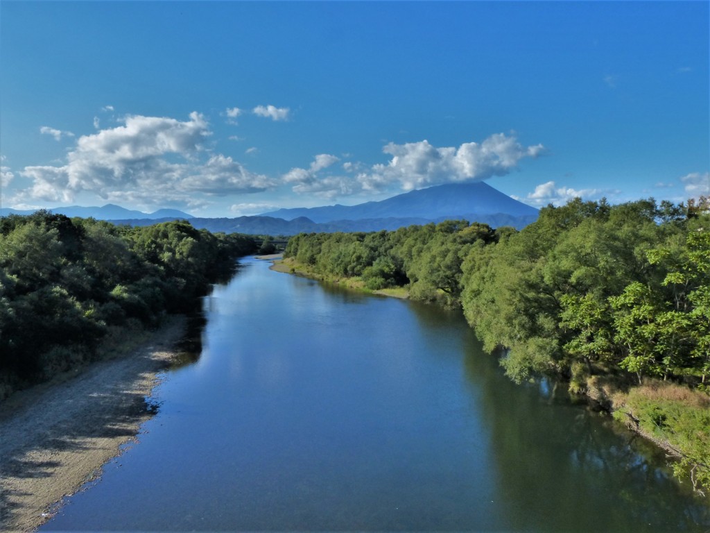 空と山と川と・雲と木々と水と・