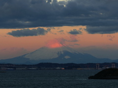 富士に初光