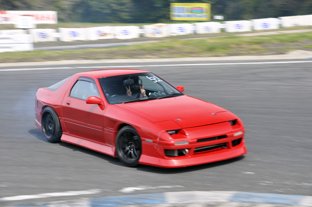 DRIFT~攻～（Wピースでカニ走り）