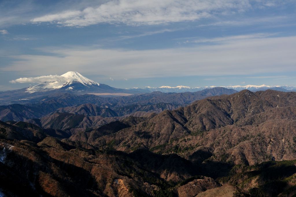 丹沢塔ノ岳からの眺望～富士山　南アルプス　丹沢山塊