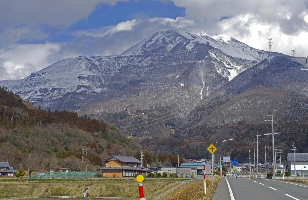 滋賀県最高峰　伊吹山の雄姿