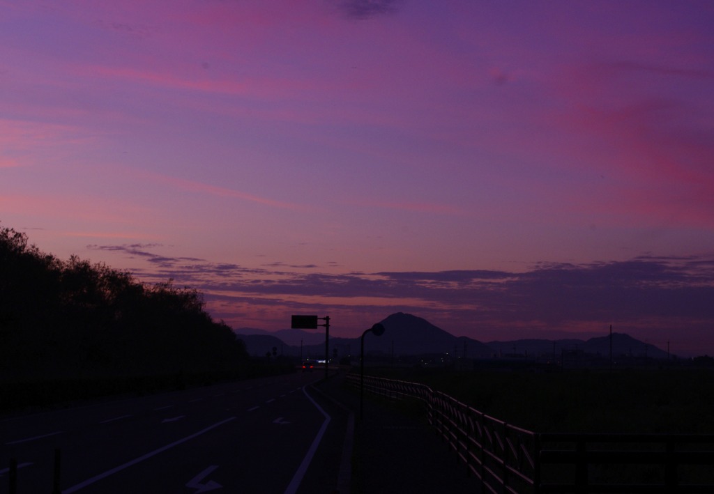 夜明けのいろ
