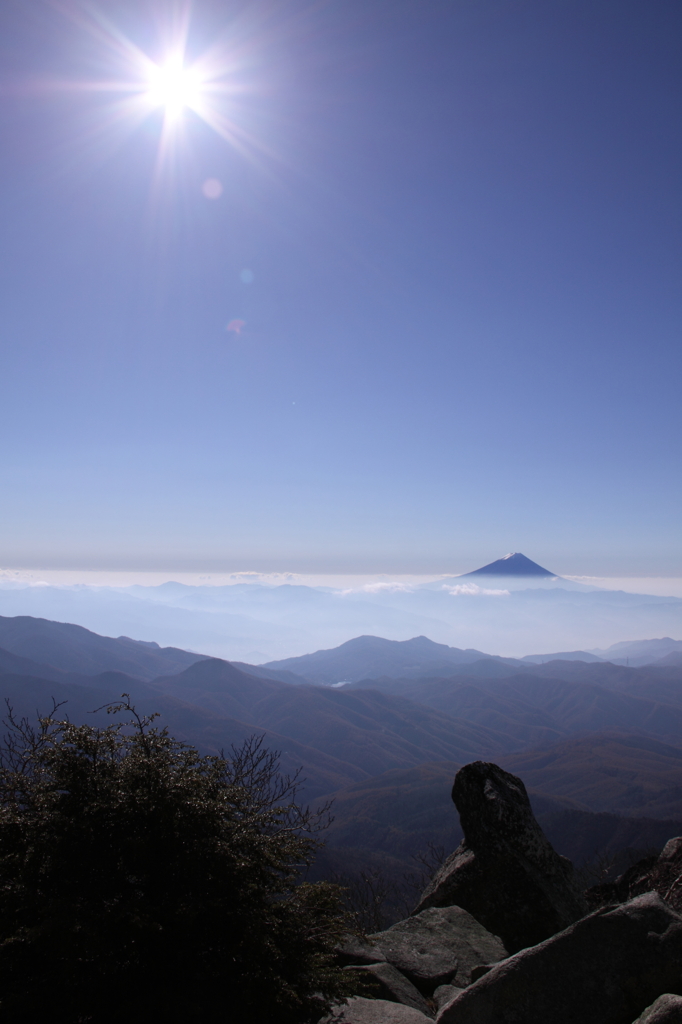 彼方の霊峰