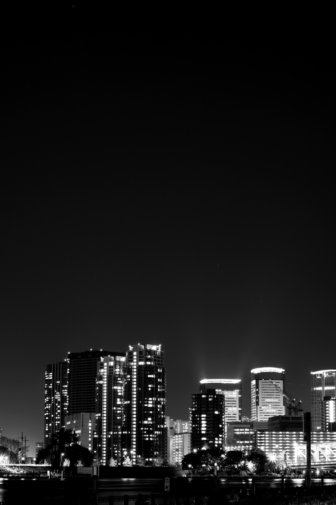 monochrome-city