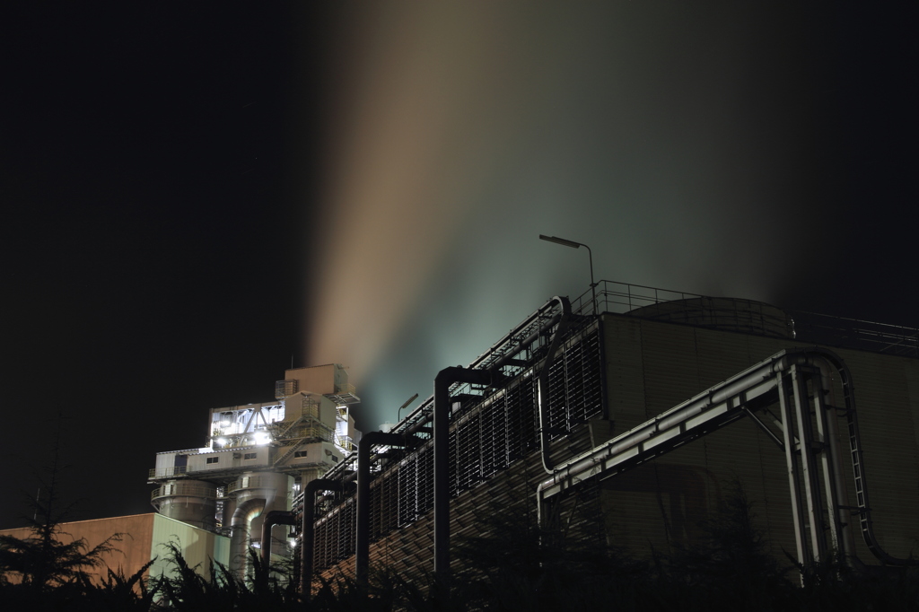 夜の工場 01
