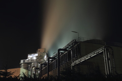 夜の工場 01