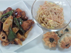 若鶏と根菜の黒酢あんかけ