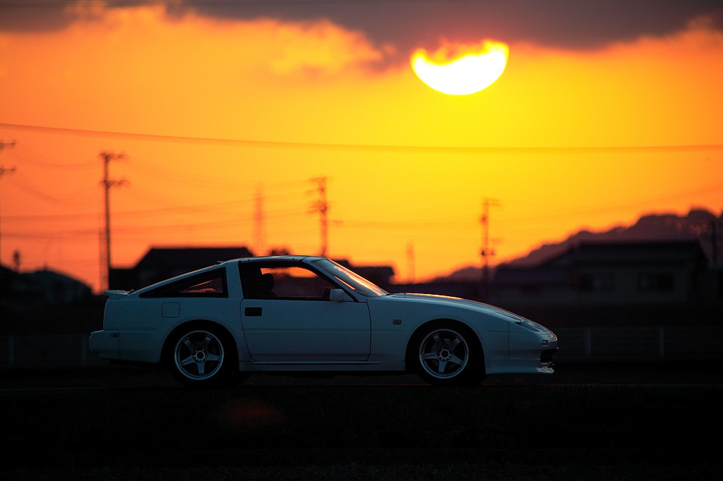 夕陽と白Z