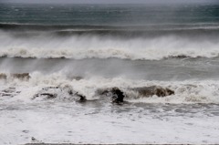 台風色の海