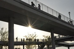 「おててつないで」