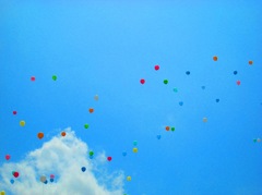 空　雲　風船