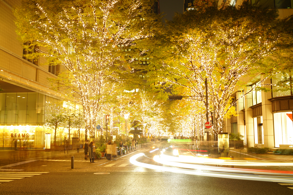 丸の内仲通りの夜景