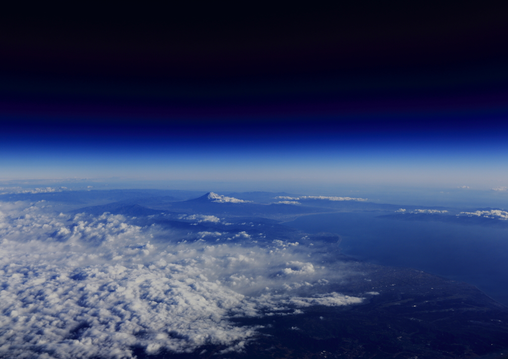 宇宙からの富士山 By 楽太郎 Id 写真共有サイト Photohito