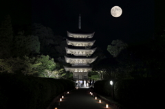 月光の瑠璃光寺