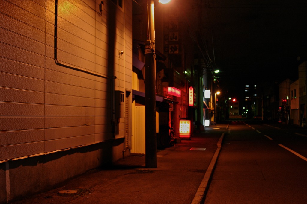 路地裏の夜