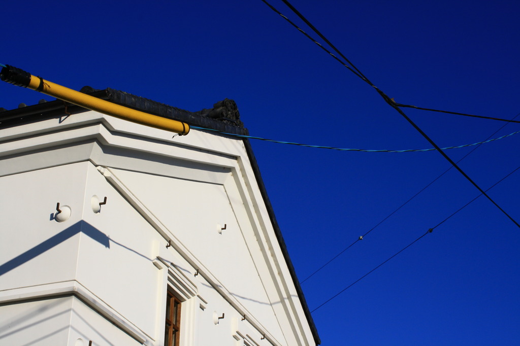 時代を経た建築、今日の空。