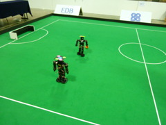 ヒト型ロボット