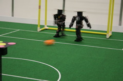 ヒト型ロボット