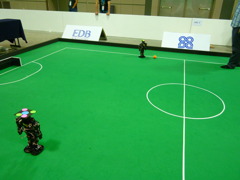ヒト型ロボット